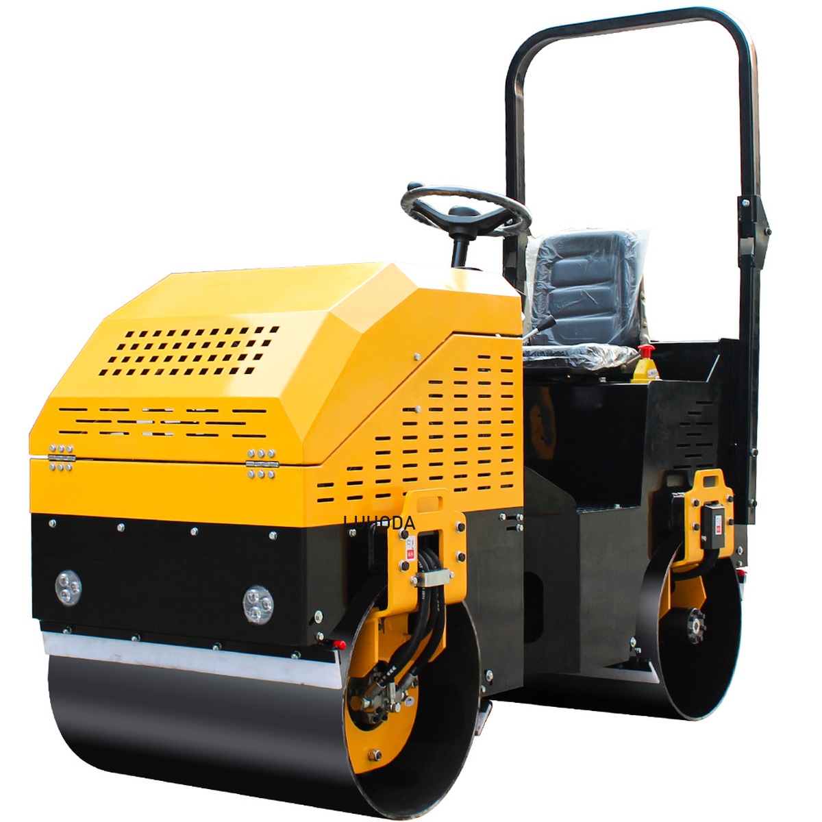 LHD-YL800Q 800mm ride-on tandem vibratory road roller, three-quarter front view with LUHODA branding on the body